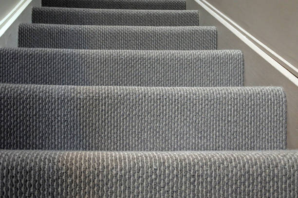 How to fit carpet on stairs